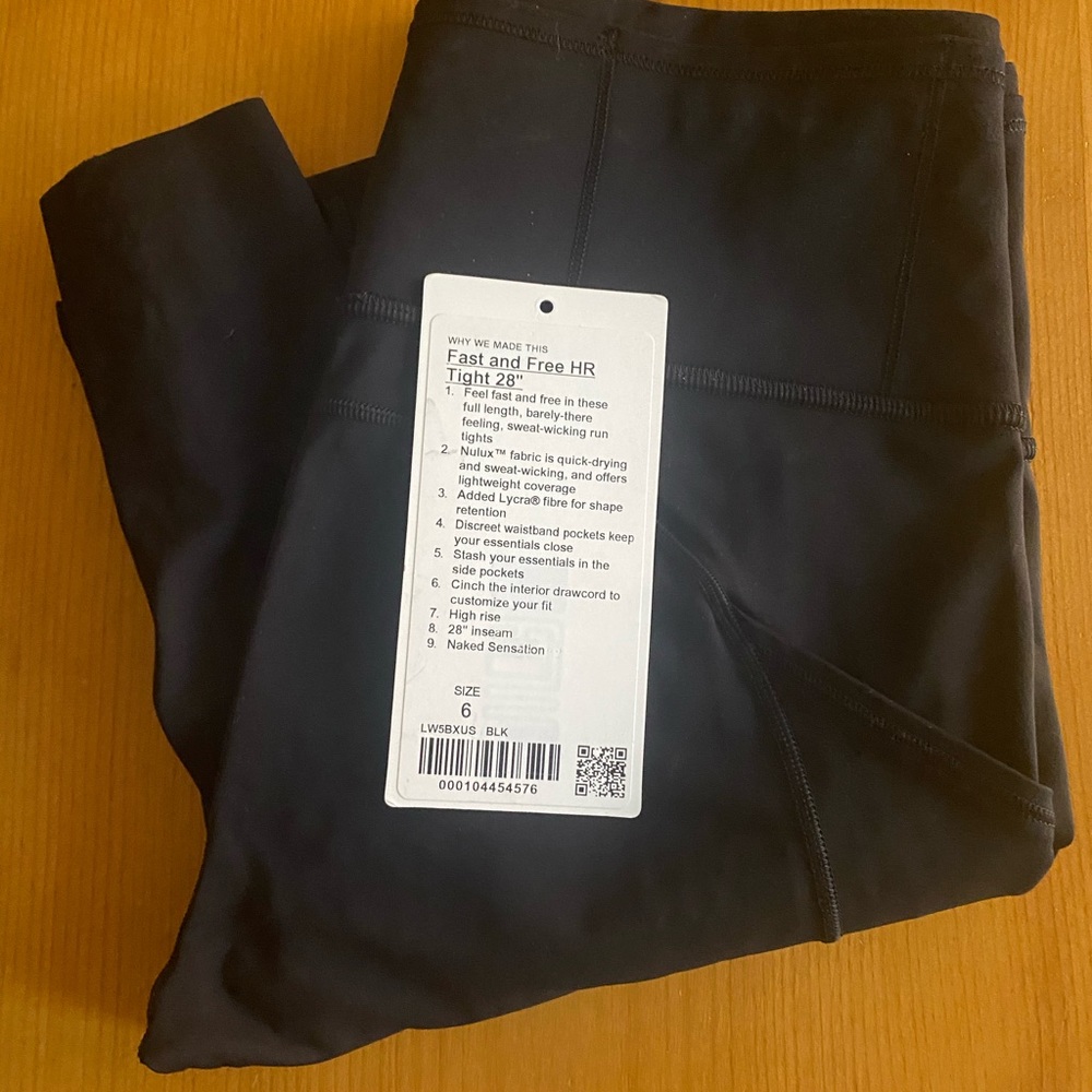 lululemon FAST and FREE TIGHT legging size 6 28” inseam!  WORN one time!